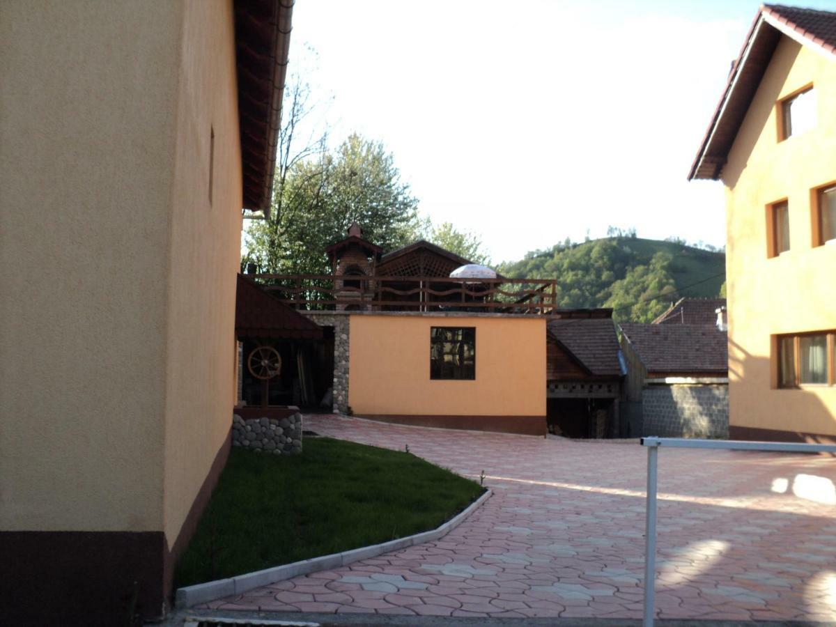 Casa De Vis Hotel Poiana Marului  Exterior photo